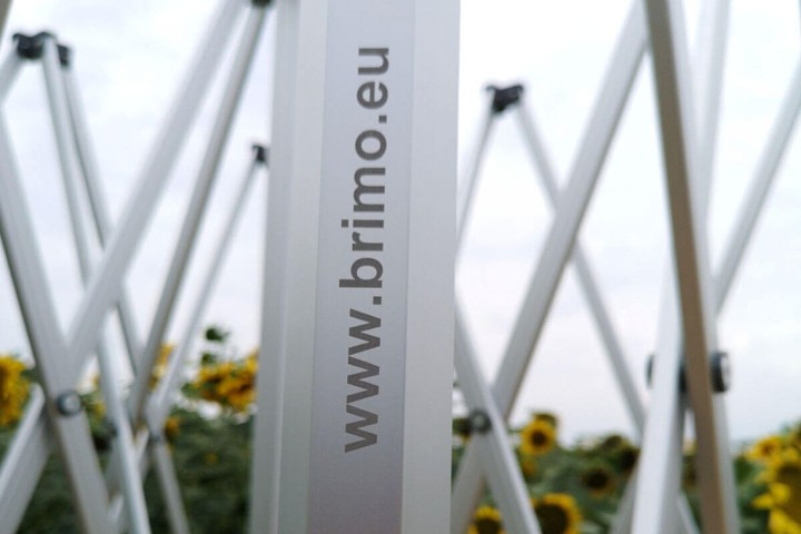 Sulankstoma palapinė reklamai 4,5m*3m