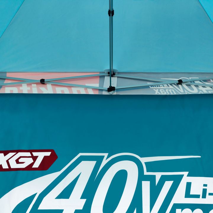 Apšviesta vakarėlio palapinė